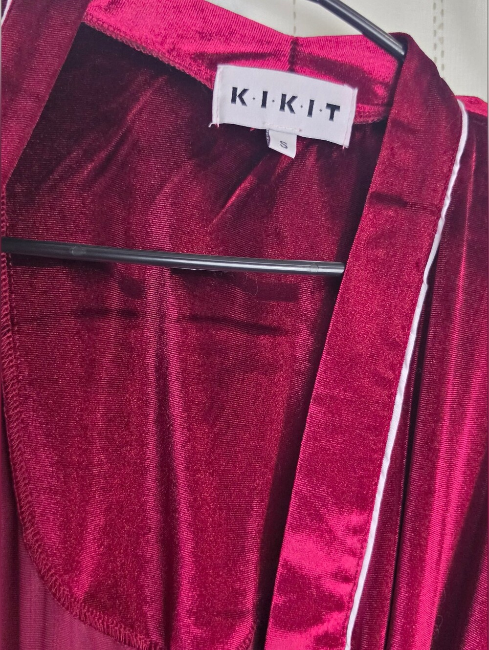 Kikit Velvet Robe - Picture 4 of 7